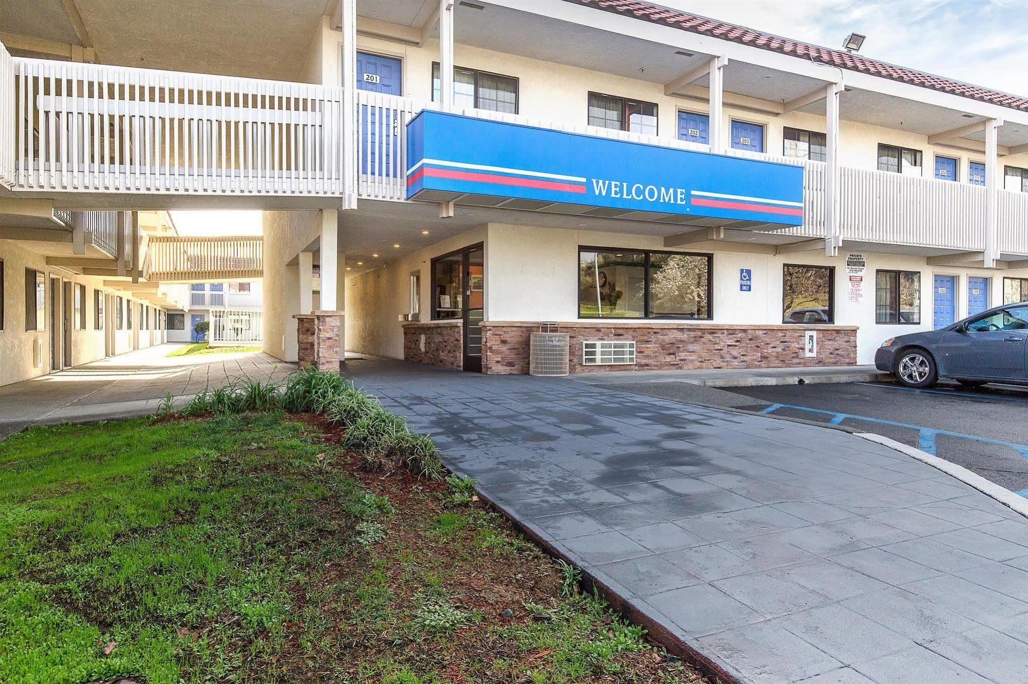 Motel 6 Vallejo - Maritime North Eksteriør billede